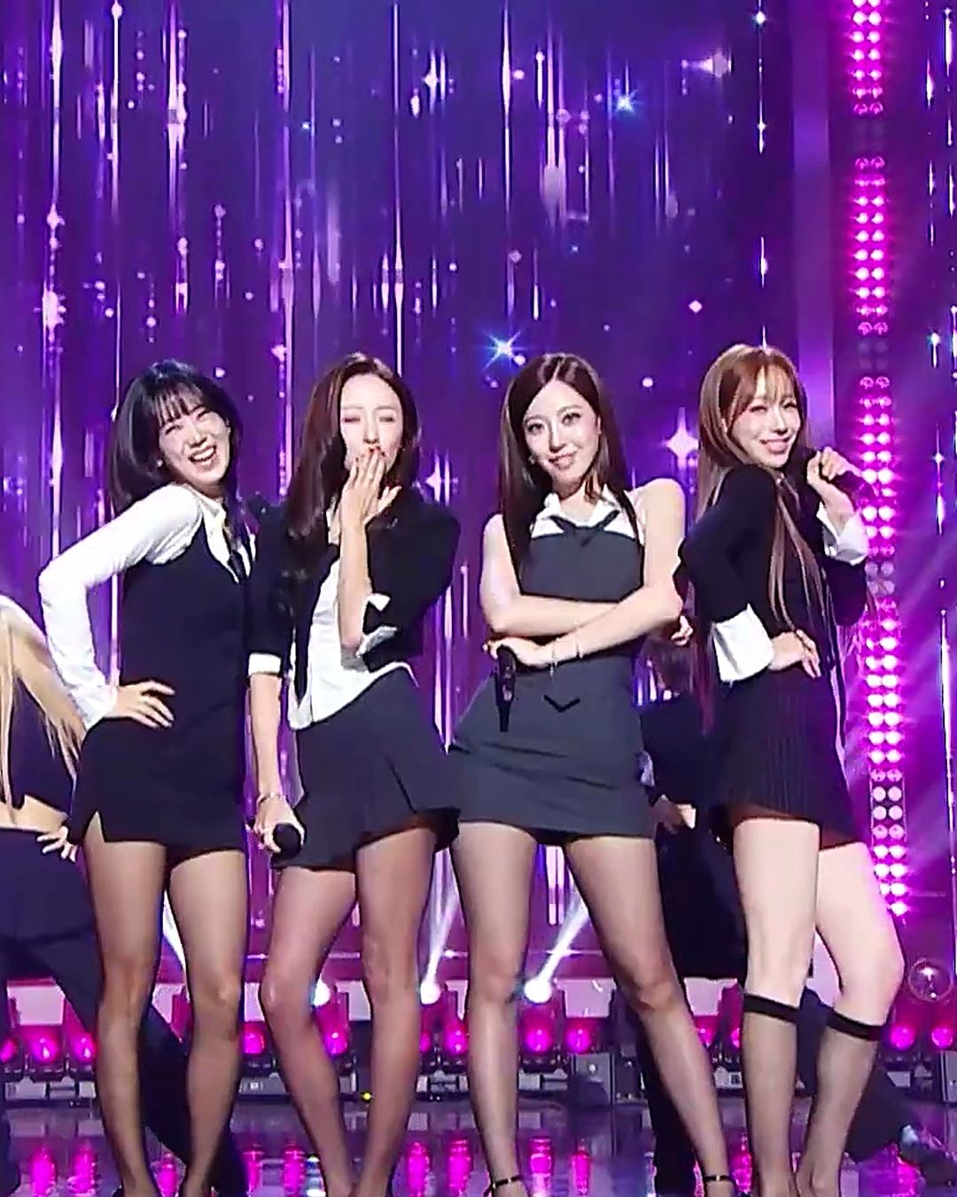 베스티 '연애의 조건' 음악중심 무대 반응, 13년 만의 음방에 '현역 걸그룹 압살'