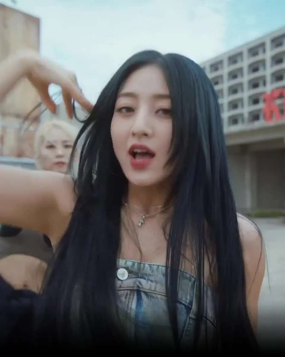 솔로 첫 앨범 첫 주 58만 장