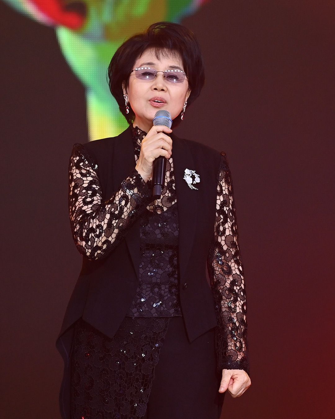 심수봉, 17살 김다현 공개 비판 뒤 사과